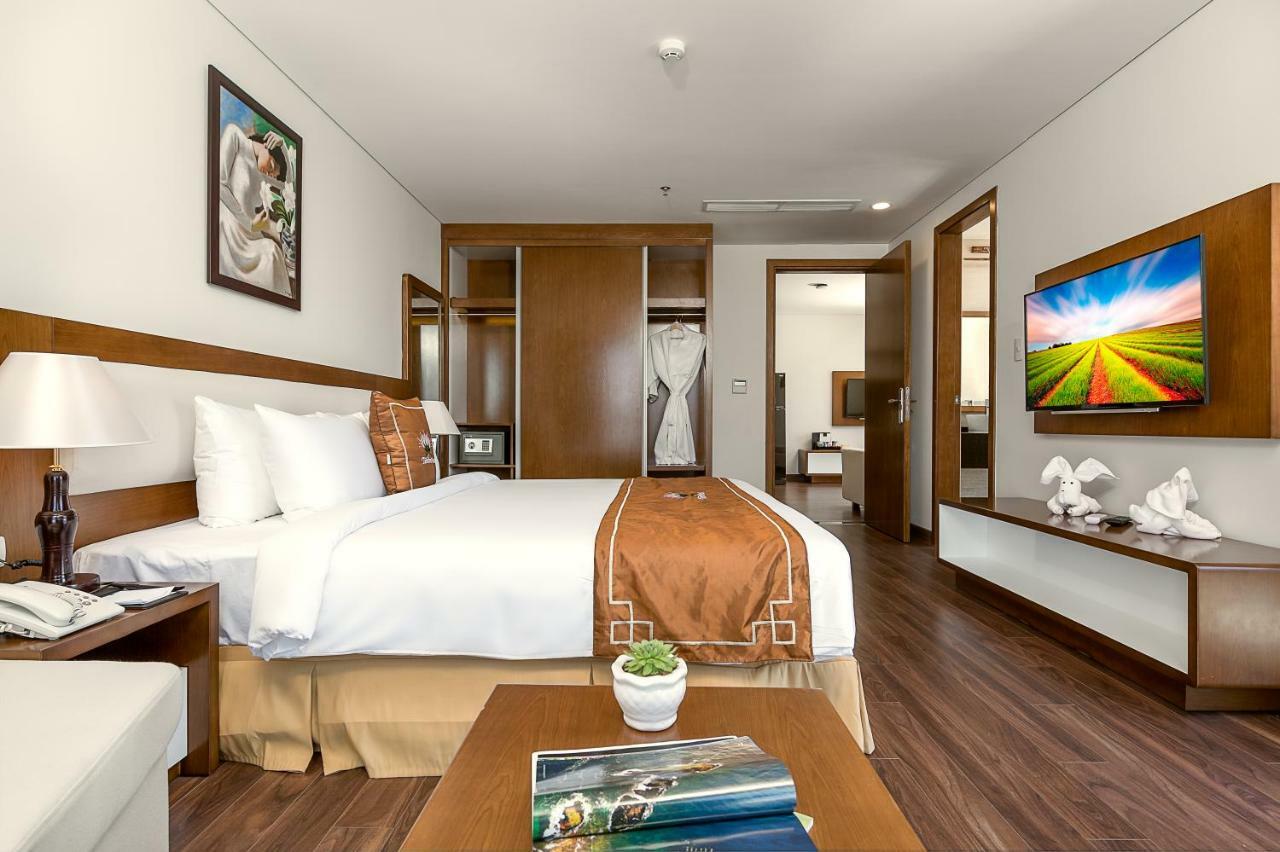 Tamarind Danang Beach Hotel Экстерьер фото
